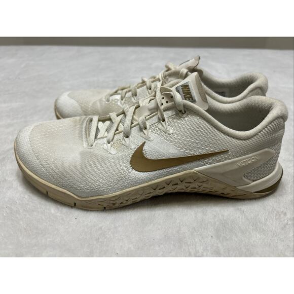 Nike Women’s Shoes Size 9 Metcon 4 Champagne Metallic Gold AV2141-120 Training - Picture 4 of 9